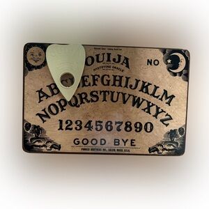Vintage 1972 William Fuld Ouija Board Set –
